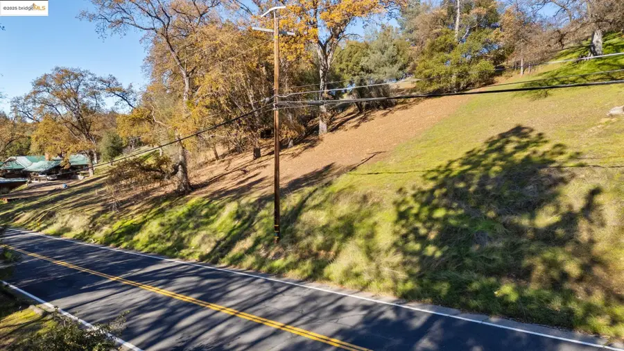 2/306 Ferretti Rd, Groveland, CA 95321 - Image #3