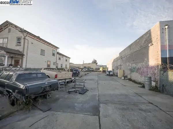 1041 7th Ave, Oakland, CA 94607