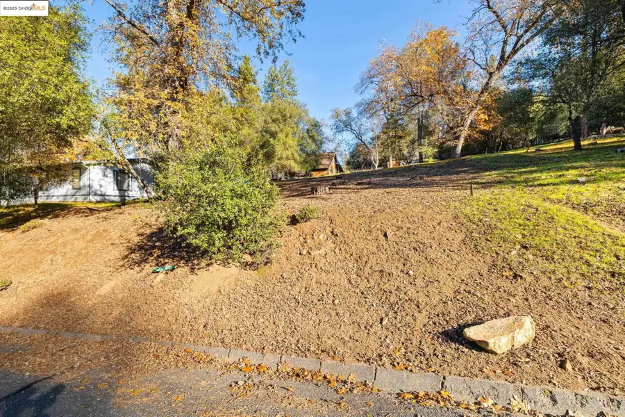 8/143 Hillhurst Cr, Groveland, CA 95321 - Image #3