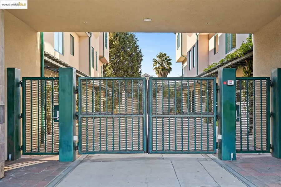 6555 Shattuck Avenue, Oakland, CA 94609 - #3