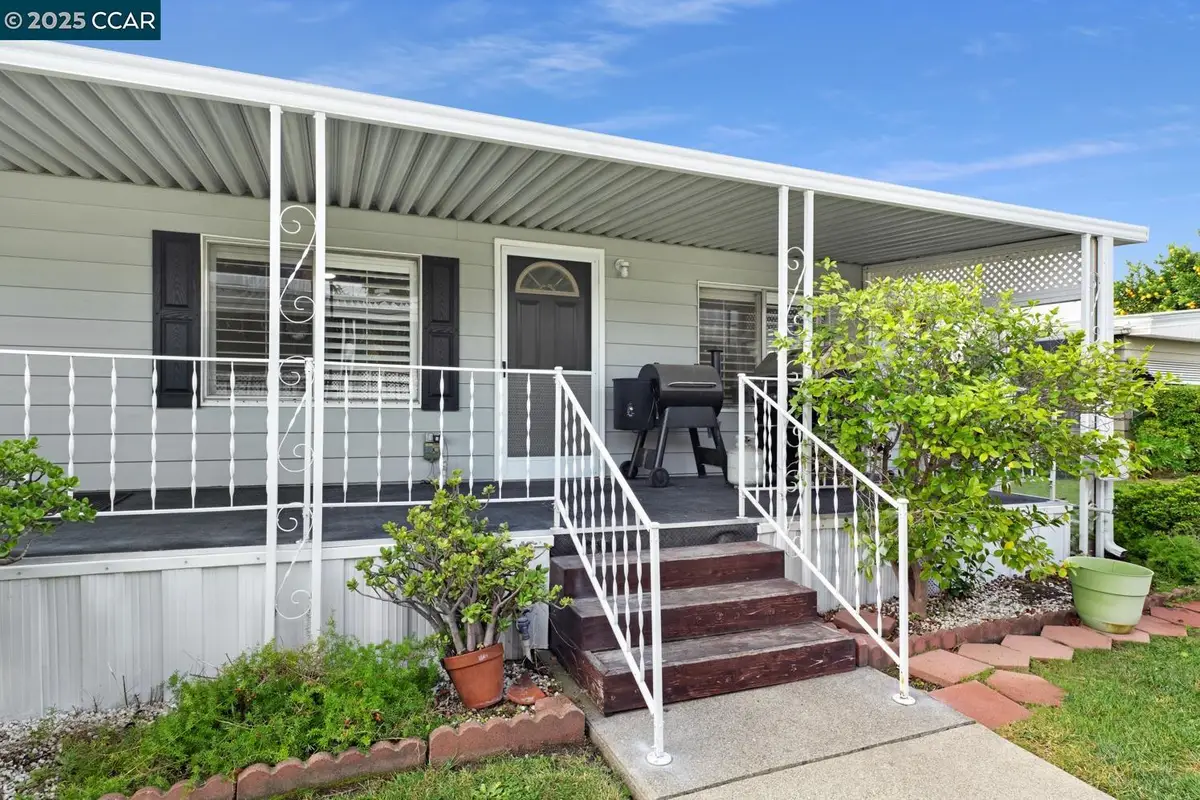 2197 Dalis Drive #124, Concord, CA 94520 - Image #1