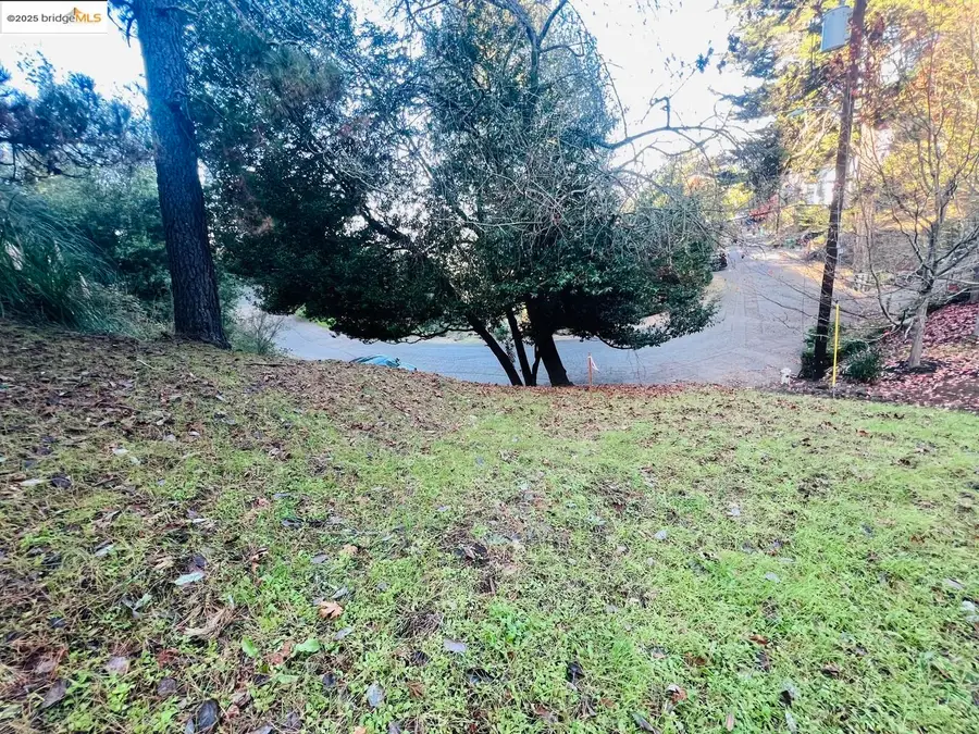 6622 Exeter Dr, Oakland, CA 94611 - #2