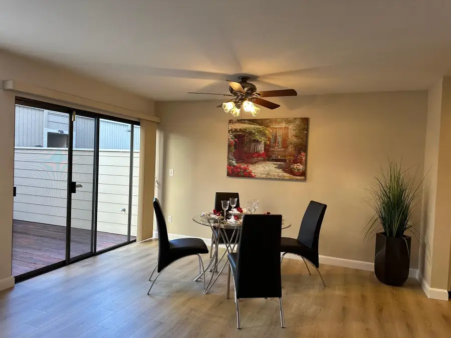 402 Olympus #7, Hercules, CA 94547 - Image #2