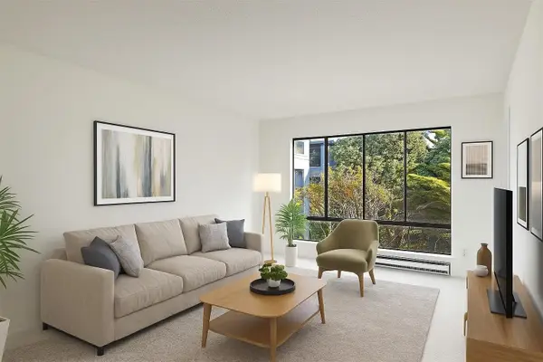 7 Commodore Dr #355, Emeryville, CA 94608