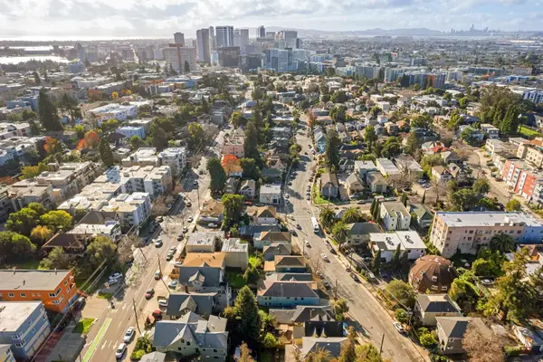 3340 Harrison St, Oakland, CA 94611