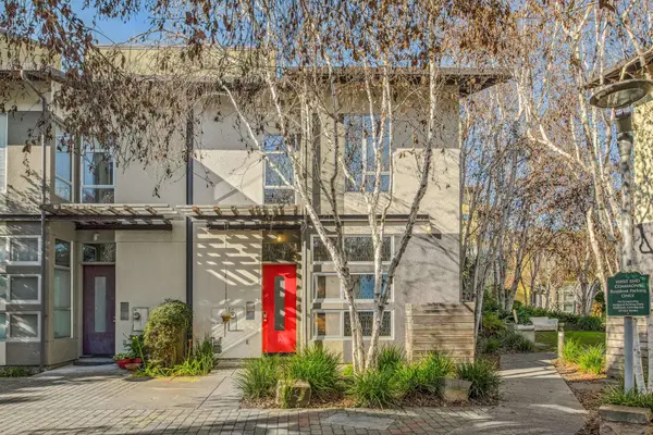 9 Ealing Ln, Oakland, CA 94608