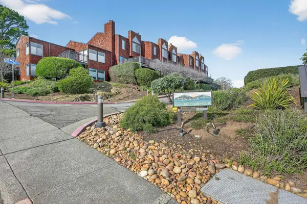 155 Headlands Ct, Sausalito, CA 94965