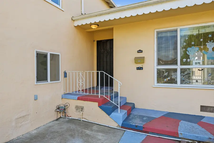 2241 Estabrook Cir, San Leandro, CA 94577 - Image #3