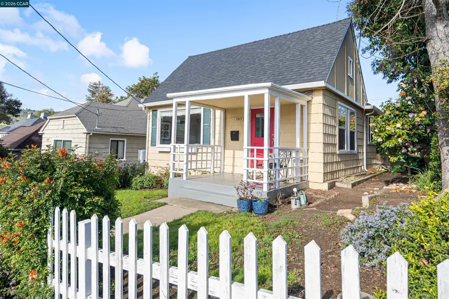 1517 Brown St, Martinez, CA 94553 - #2