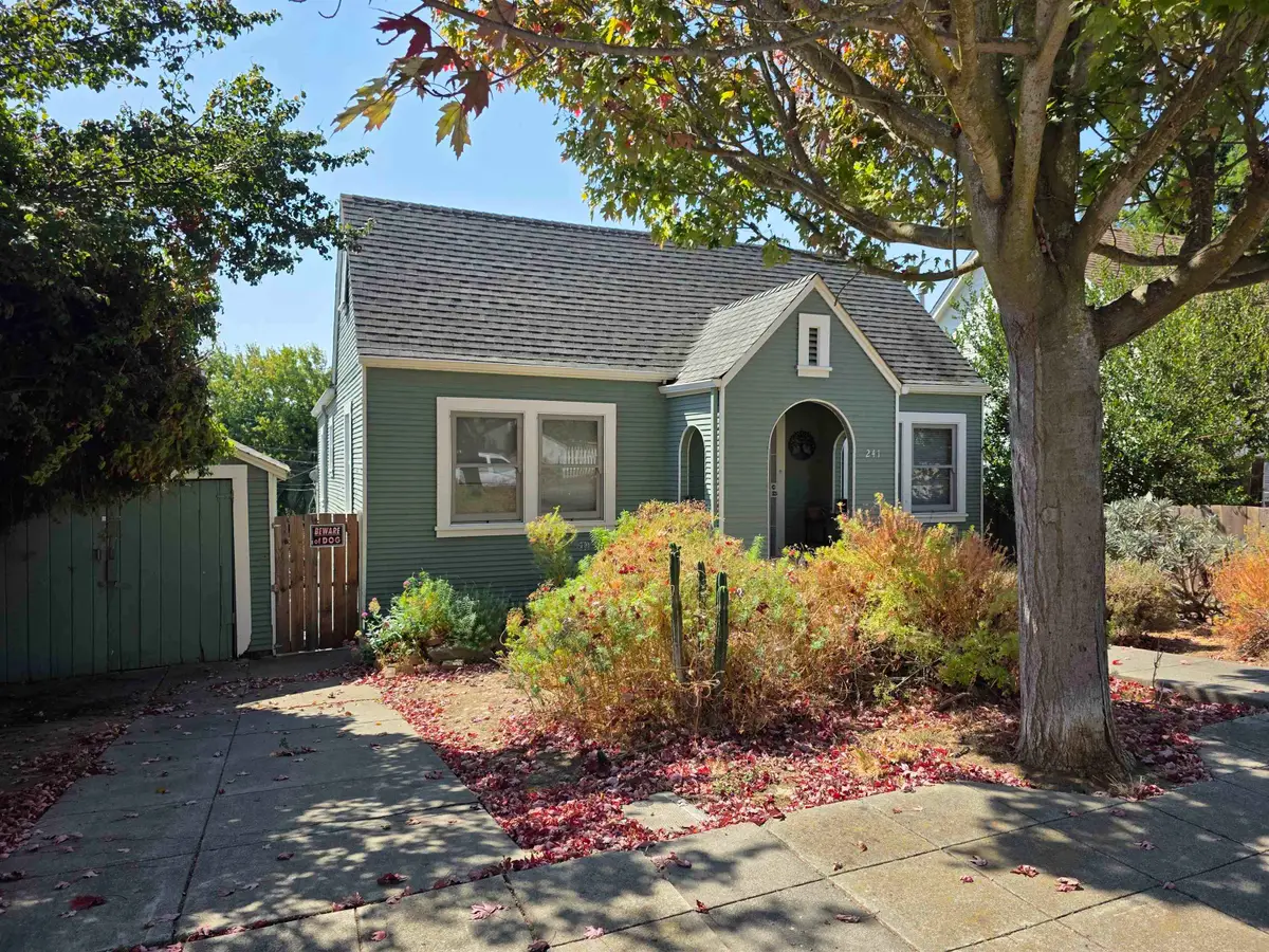 241 Kentucky St, Vallejo, CA 94590 - #1