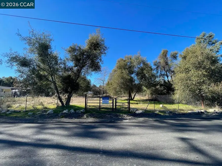 3627 Mint St, Clearlake, CA 95422 - #2