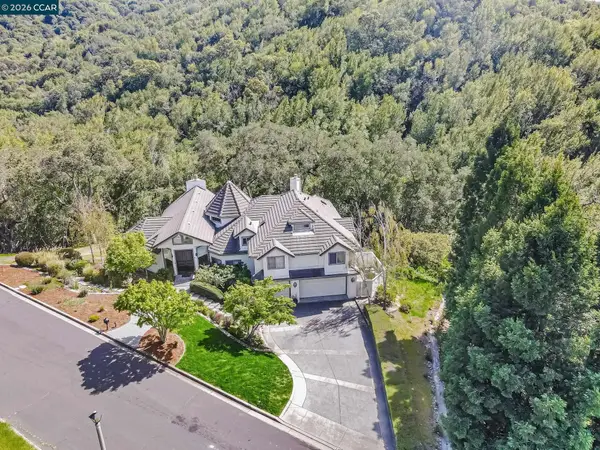 4 Julianna Ct, Moraga, CA 94556