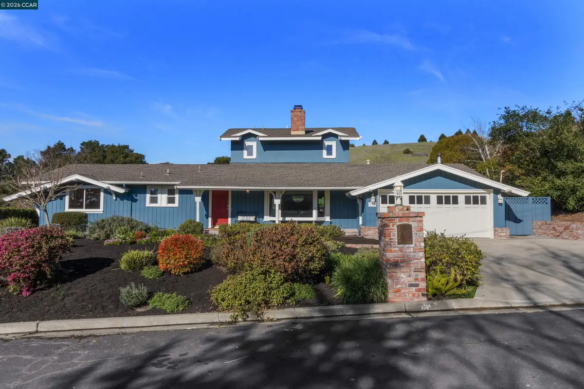 131 Donald Dr, Moraga, CA 94556 - Image #1