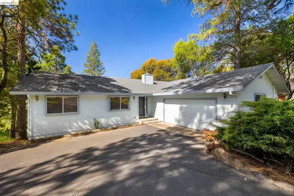 19099 Raboul Court, Groveland, CA 95321