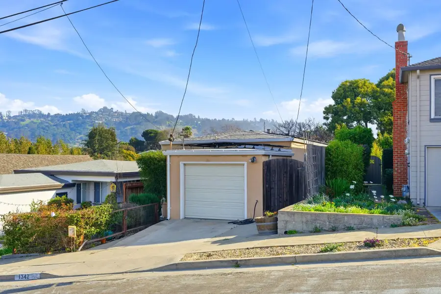 1342 S 57th St, Richmond, CA 94804 - Image #2