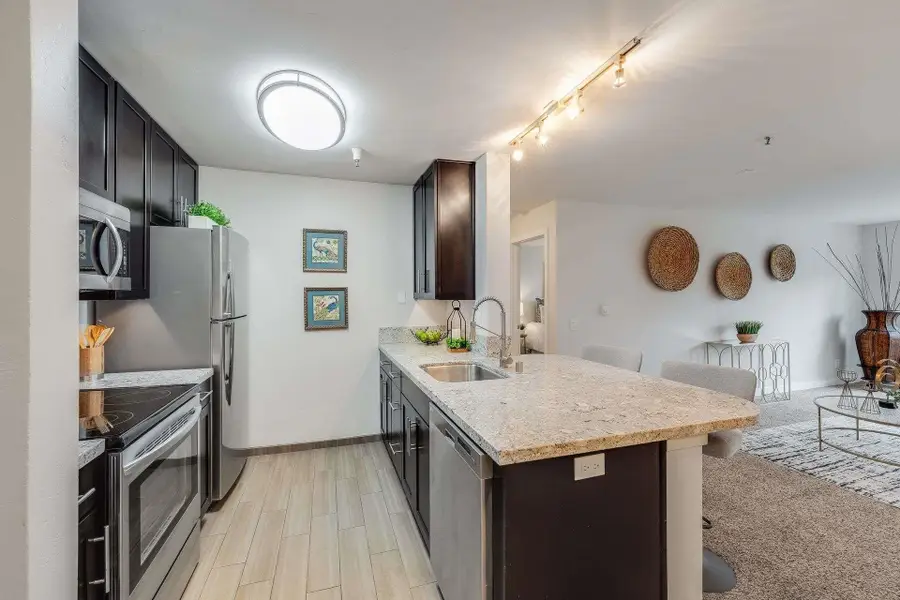 6400 Christie Ave #2215, Emeryville, CA 94608 - #3