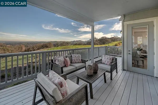 2816 Saklan Indian Dr, Walnut Creek, CA 94595