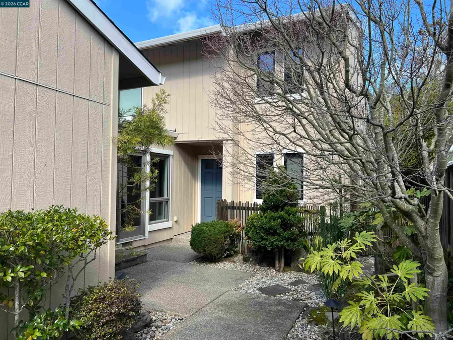 7 Doral Dr, Moraga, CA 94556 - Image #2