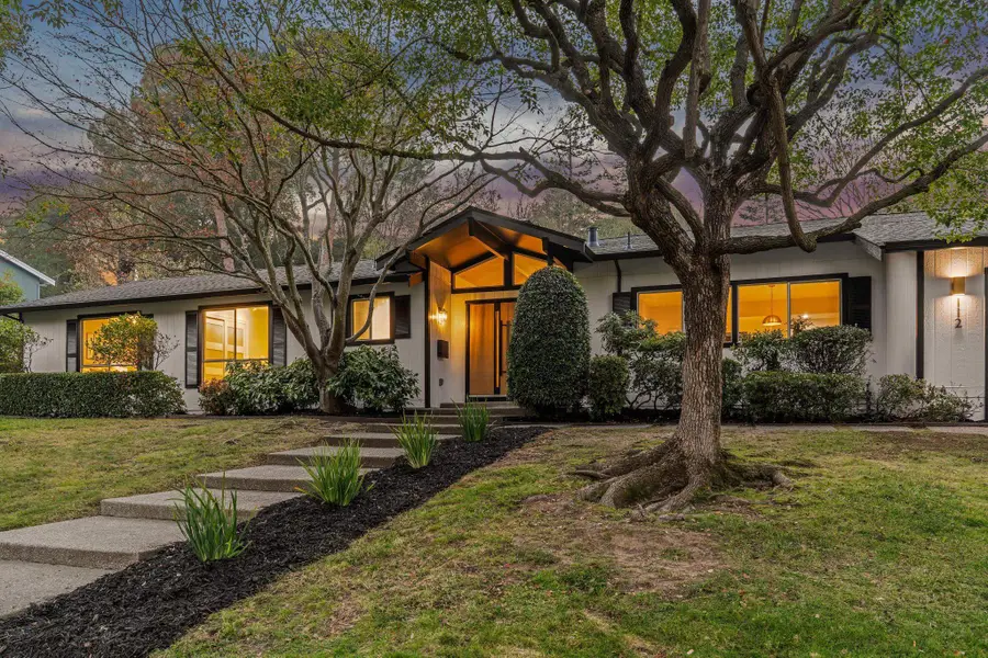 112 Valley Oaks Dr, Alamo, CA 94507 - Image #2