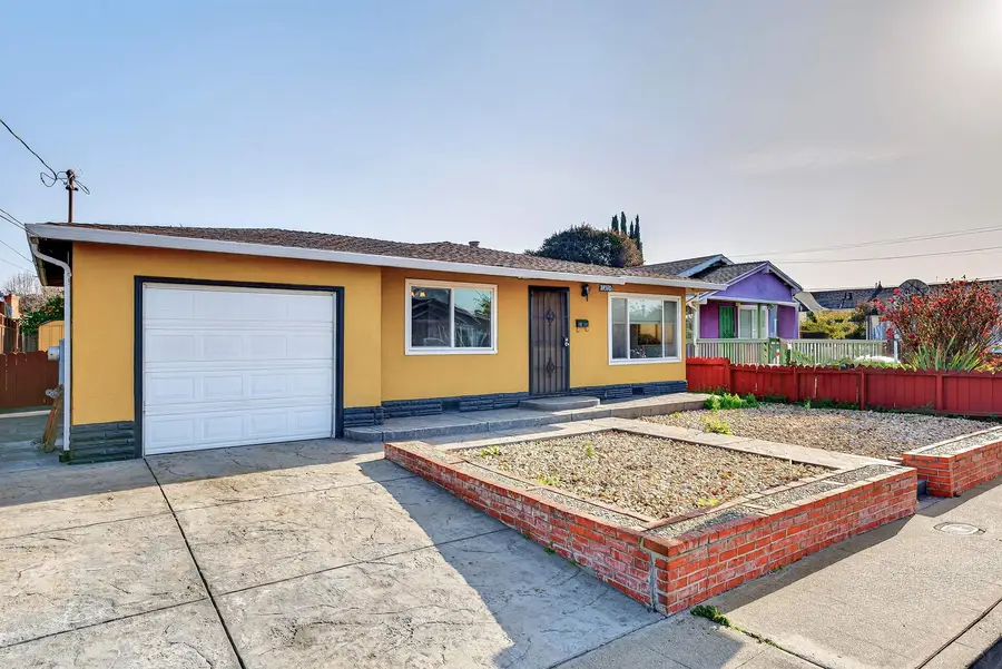 24570 Thomas Ave, Hayward, CA 94544 - Image #2