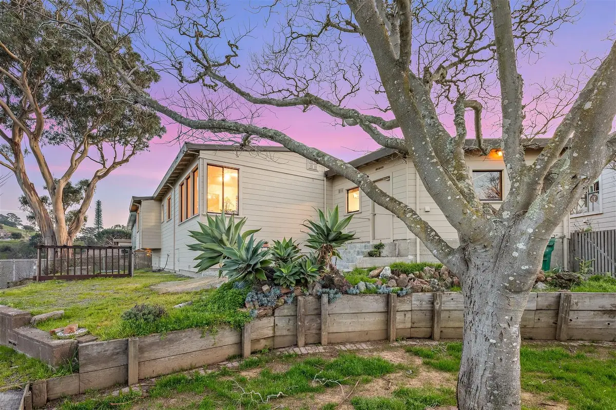 101 Crest Ave, Richmond, CA 94801 - Image #1