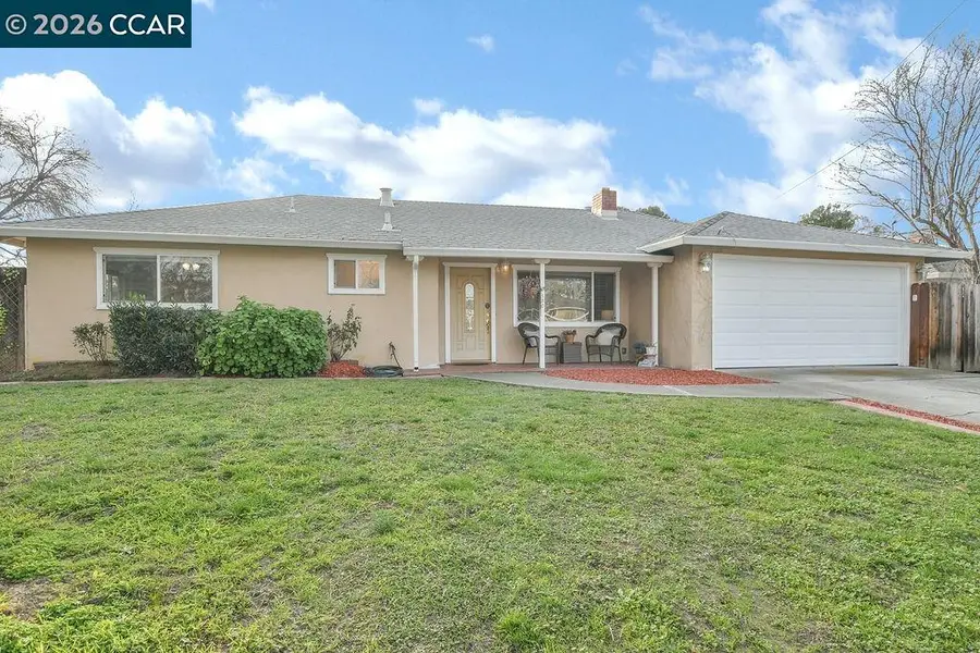 130 Cleopatra Dr, Pleasant Hill, CA 94523 - Image #2