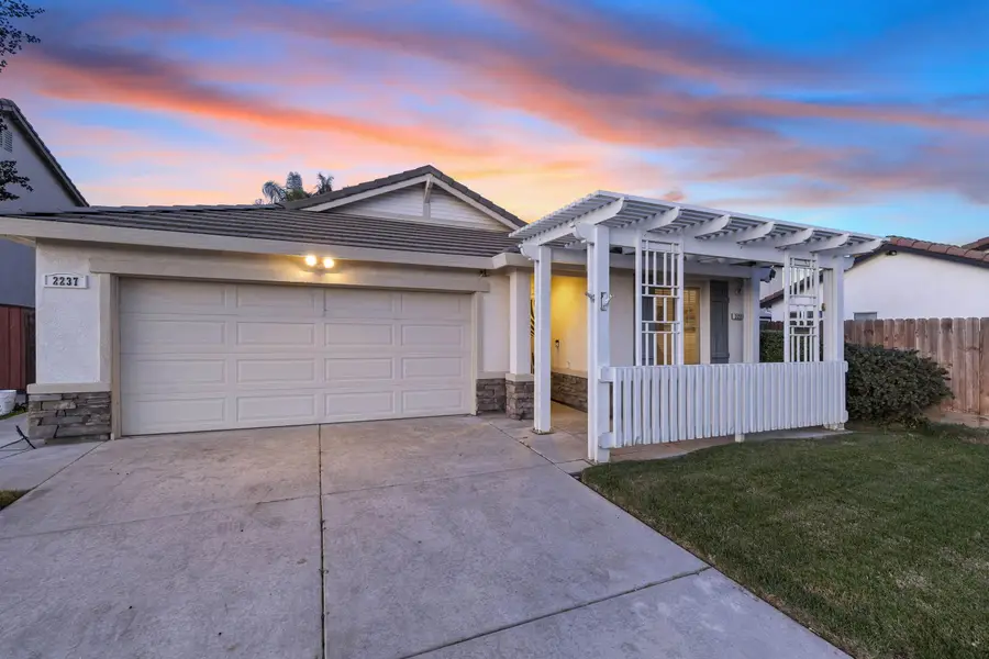 2237 Clock Tower Ct, Riverbank, CA 95367 - Image #3