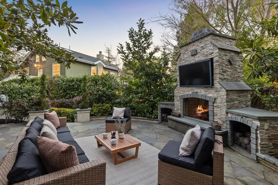 165 Cross Rd, Oakland, CA 94618 - Image #2