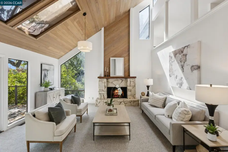 39 Saint Stephens Dr, Orinda, CA 94563 - Image #2