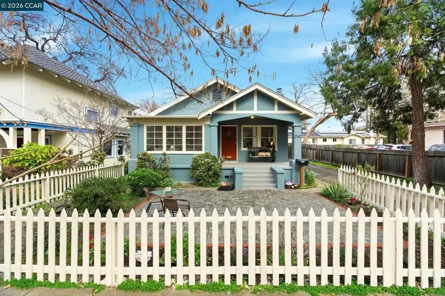 2142 Grant St, Concord, CA 94520 - #2