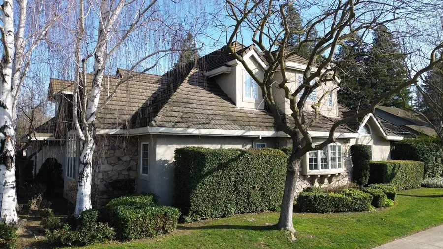 2350 Saint Anton Dr, Lodi, CA 95242 - Image #2