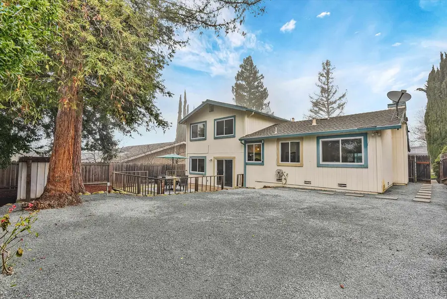 1524 Ridgewood Dr, Martinez, CA 94553 - Image #3