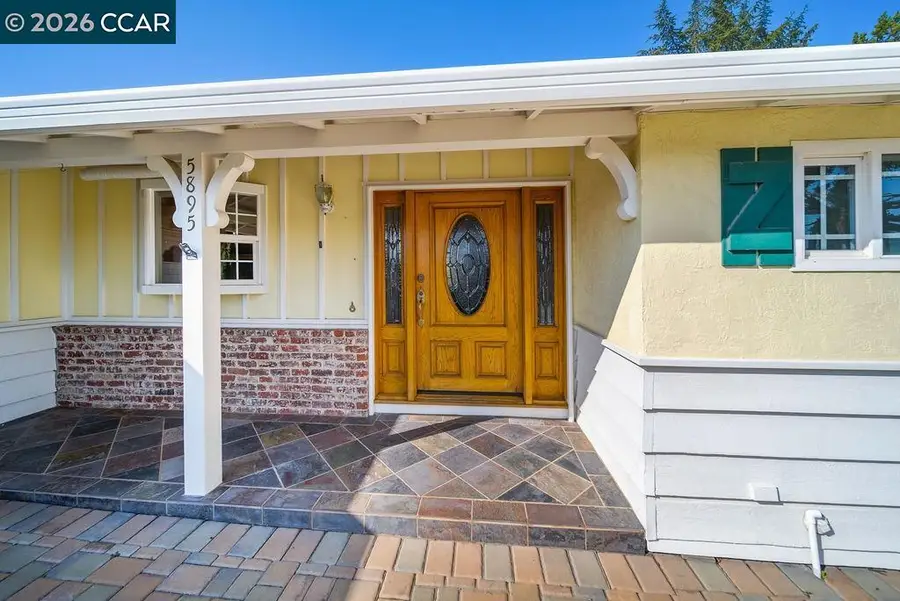 5895 Herriman Dr, Clayton, CA 94517 - Image #2