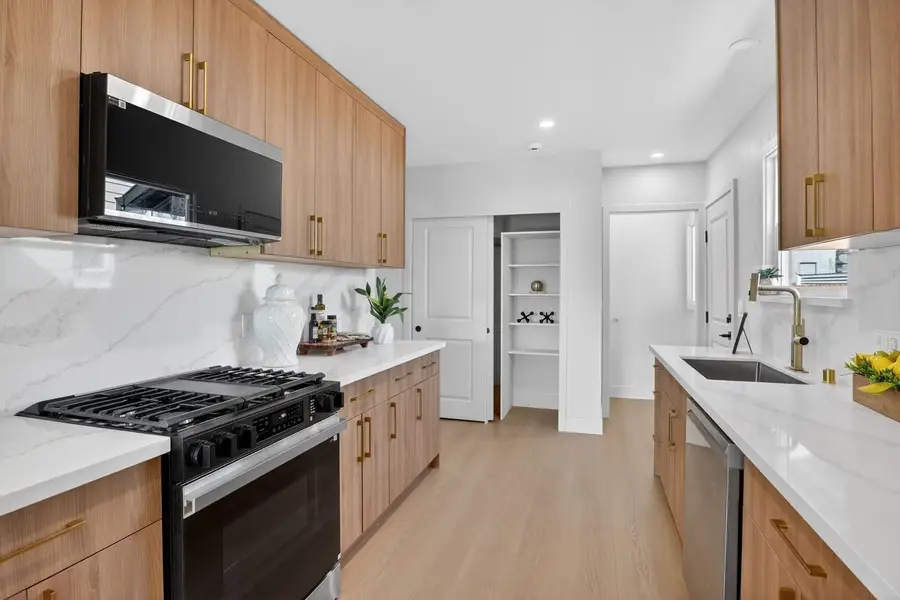 356 Belleview Dr, San Leandro, CA 94577 - Image #2