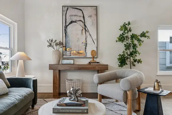 5216 Market St, Oakland, CA 94608