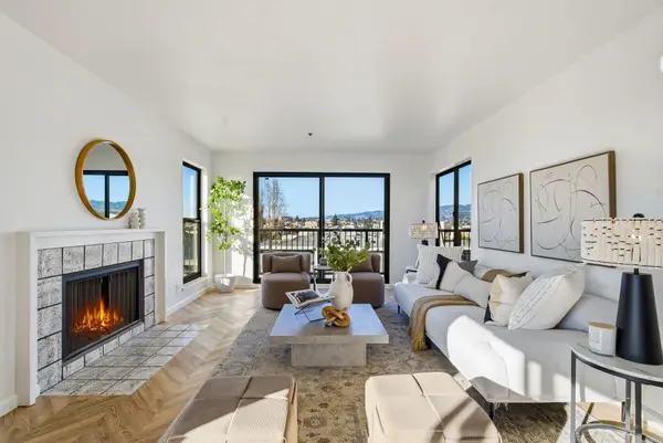 322 Hanover Ave #513, Oakland, CA 94606