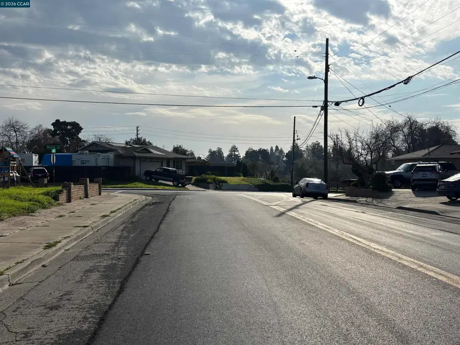 1304 E 13th St, Antioch, CA 94509 - Image #3