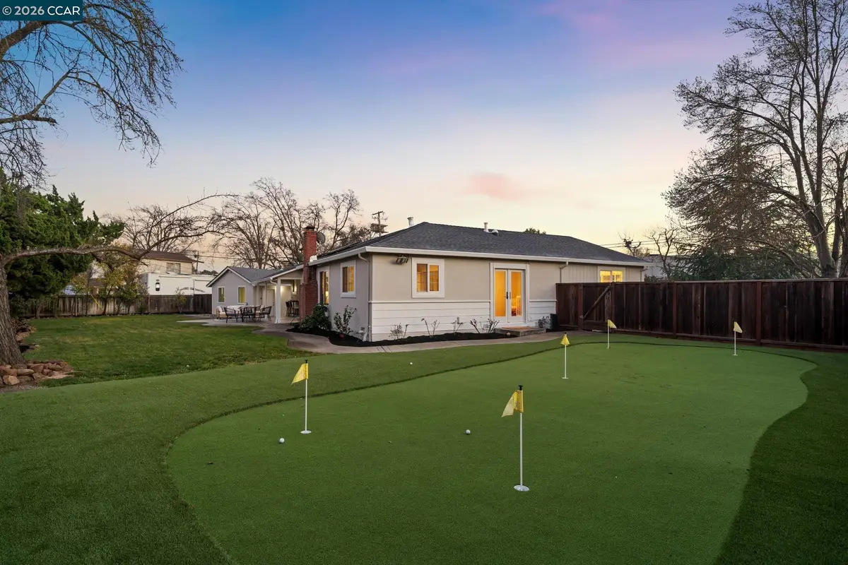 538 Shelly Dr, Pleasant Hill, CA 94523 - Image #1