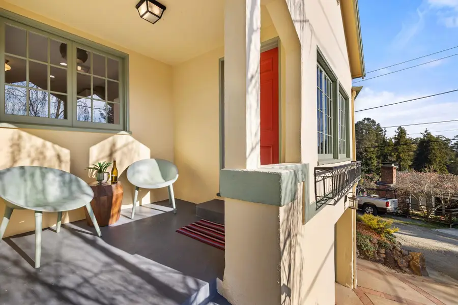 268 Capricorn Ave, Oakland, CA 94611 - #2