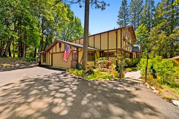 23451 Lakewood Dr, Twain Harte, CA 95383