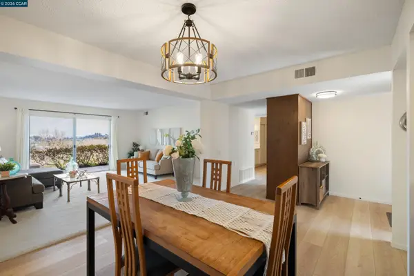 1348 Rockledge Ln #4, Walnut Creek, CA 94595