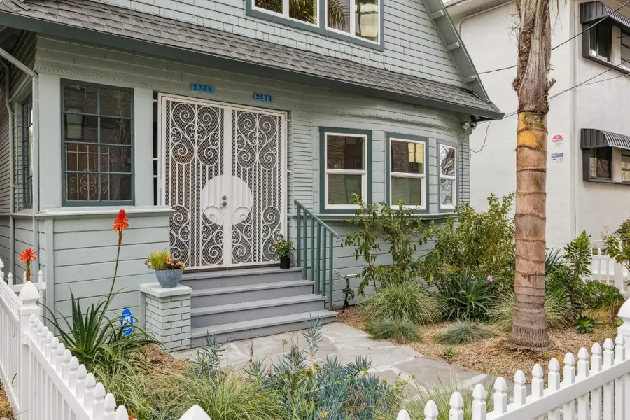 2834 Summit Street, Oakland, CA 94609 - #2