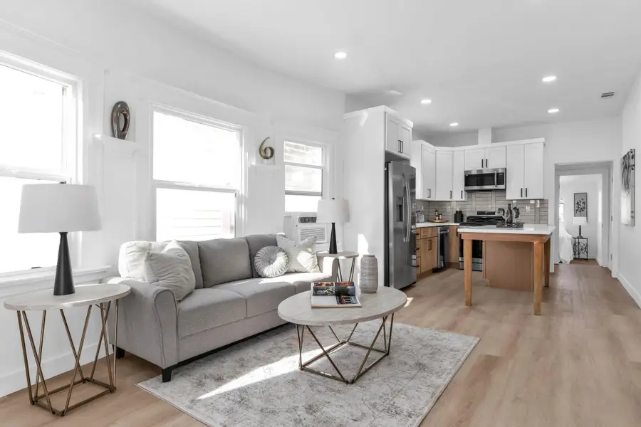 2912 E 22nd St, Oakland, CA 94601 - #2