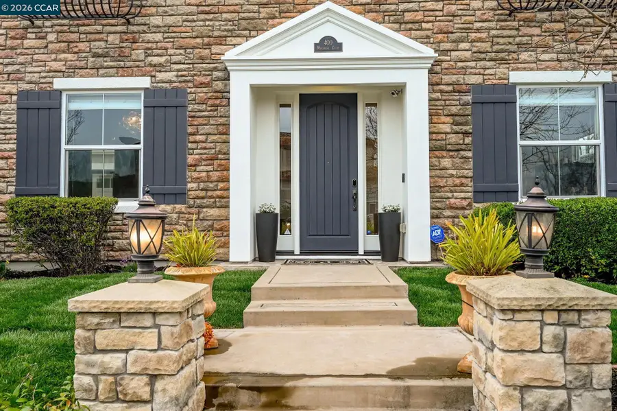 400 Marsanne Ct, Danville, CA 94506 - #2