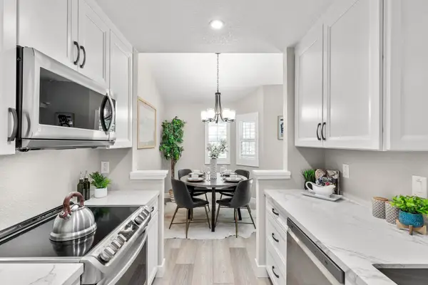 8170 Mountain View Dr #F, Pleasanton, CA 94588