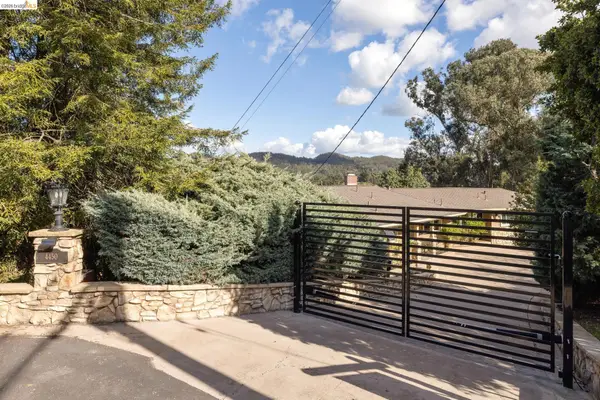 4450 Turner Ave, Oakland, CA 94605