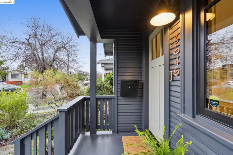 3545 Redding St, Oakland, CA 94619 - #3