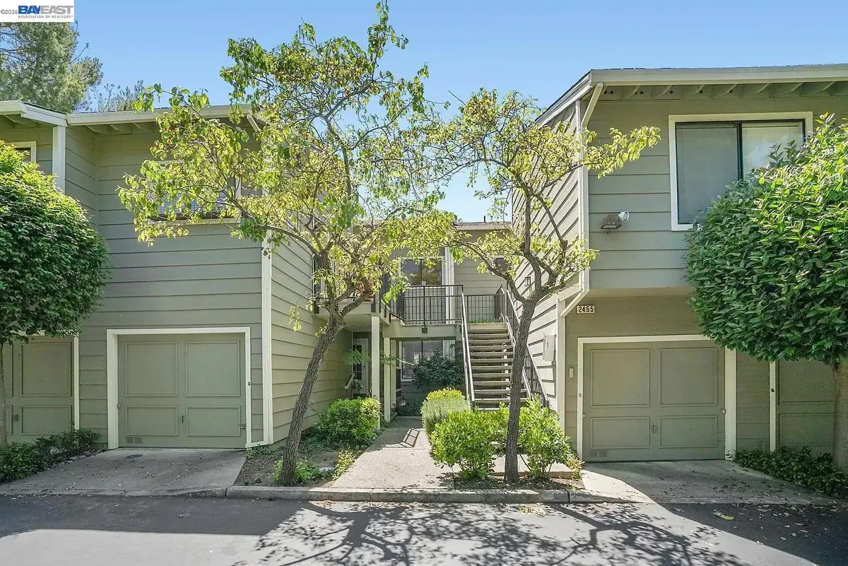 2455 Saint Helena Dr #5, Hayward, CA 94542 - #1