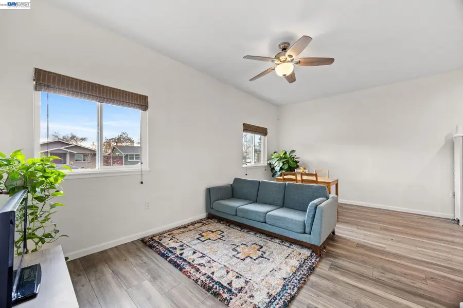 560 N M St, Livermore, CA 94551 - #3