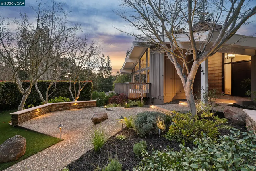 147 Amber Valley Dr, Orinda, CA 94563 - #2